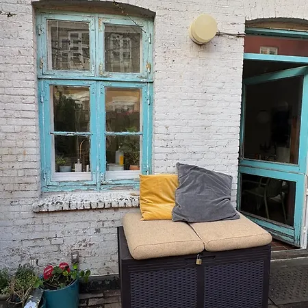 Cozy Center Chambers With Kitchen And Garden *