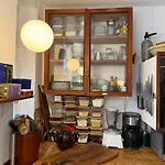 Cozy Center Chambers With Kitchen And Garden *