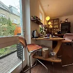Cozy Center Chambers With Kitchen And Garden Kwatera prywatna