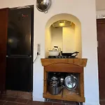 Kwatera prywatna Cozy Center Chambers With Kitchen And Garden *