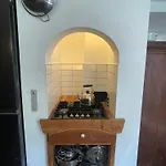 Cozy Center Chambers With Kitchen And Garden *