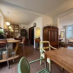Cozy Center Chambers With Kitchen And Garden *