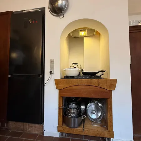 Rum i privatbostad Cozy Center Chambers With Kitchen And Garden *