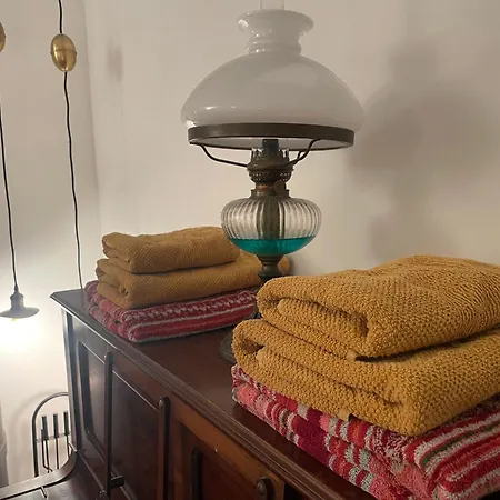 Cozy Center Chambers With Kitchen And Garden Rum i privatbostad *