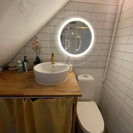 Cozy Center Chambers With Kitchen And Garden Rum i privatbostad *