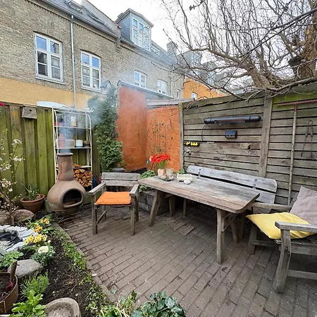 Alloggio in famiglia Cozy Center Chambers With Kitchen And Garden *