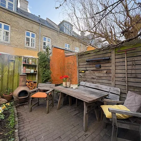 Cozy Center Chambers With Kitchen And Garden Δωμάτια σε οικογενειακή κατοικία